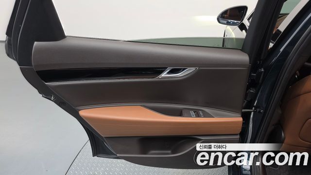 Genesis G80 2022 — photo 15