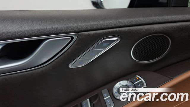 Genesis G80 2022 — photo 28