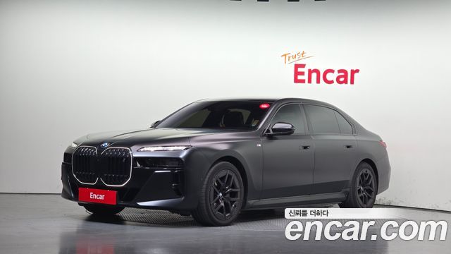 BMW i7 2024 — photo 1