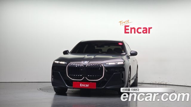 BMW i7 2024 — photo 3