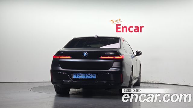 BMW i7 2024 — photo 4