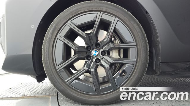 BMW i7 2024 — photo 5