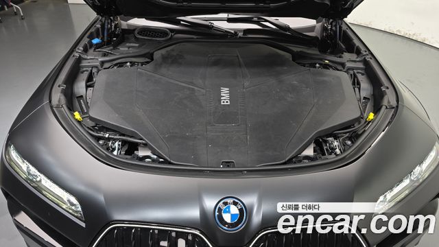 BMW i7 2024 — photo 6