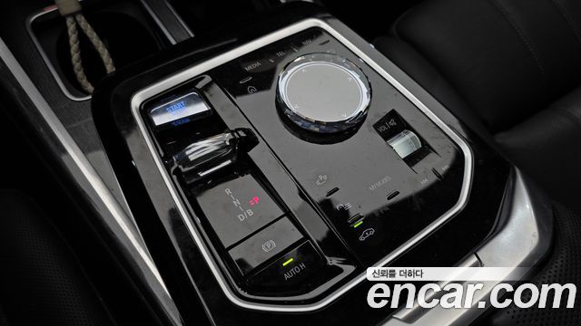 BMW i7 2024 — photo 9