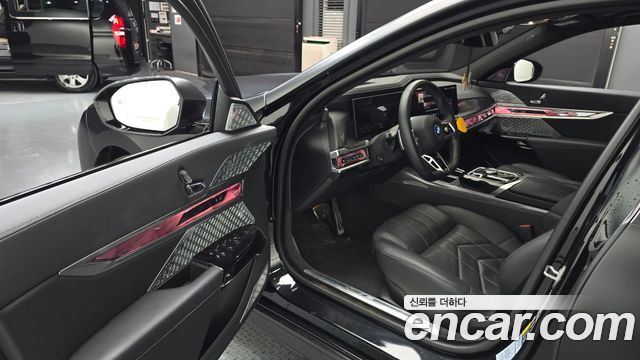 BMW i7 2024 — photo 10