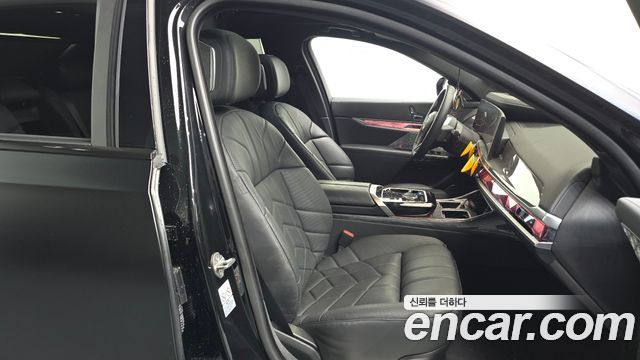 BMW i7 2024 — photo 12