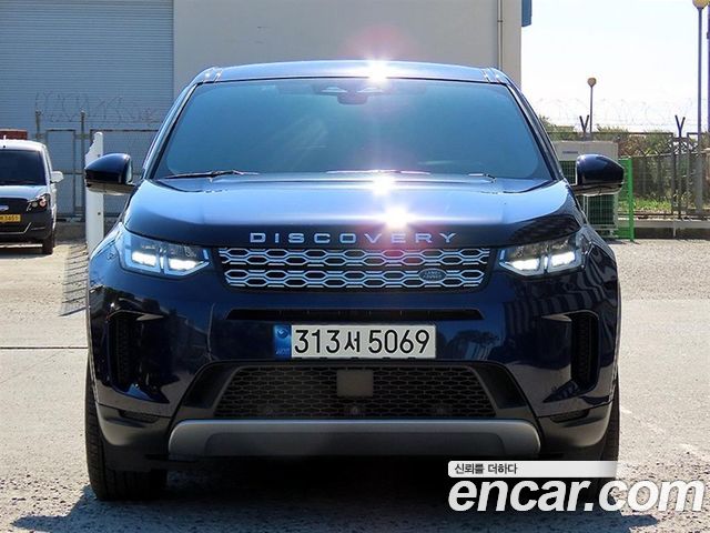 Land Rover Discovery Sport 2021 — photo 1