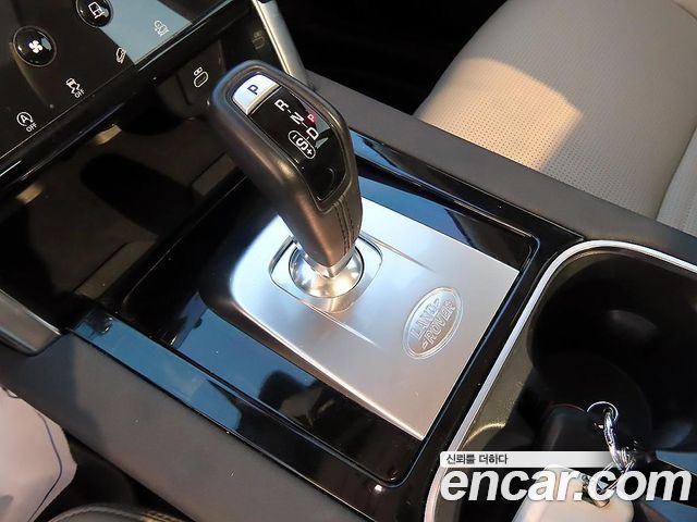 Land Rover Discovery Sport 2021 — photo 11