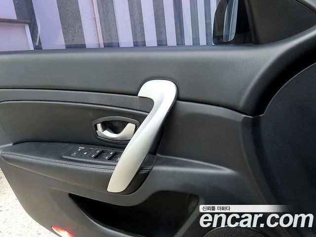 Renault Korea SM5  2016 — photo 11