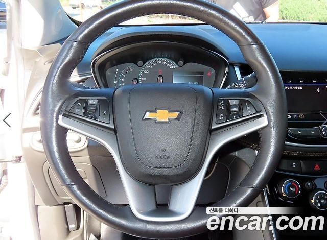 Chevrolet Korea Trax 2021 — photo 9