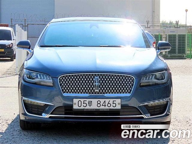 Lincoln MKZ 2018 — photo 1