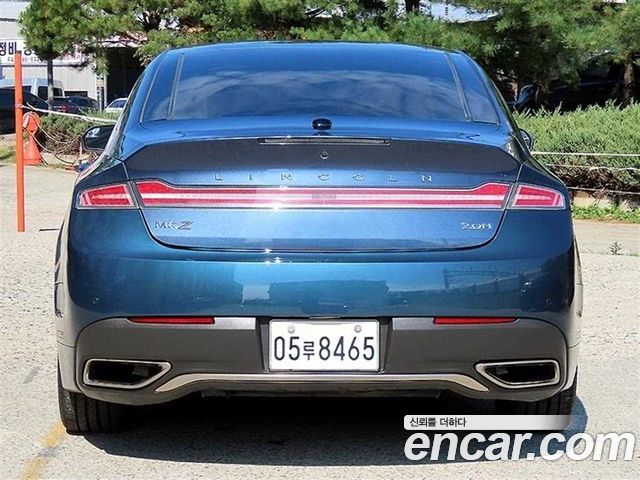 Lincoln MKZ 2018 — photo 4