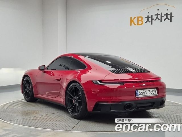 Porsche 911 2023 — photo 2