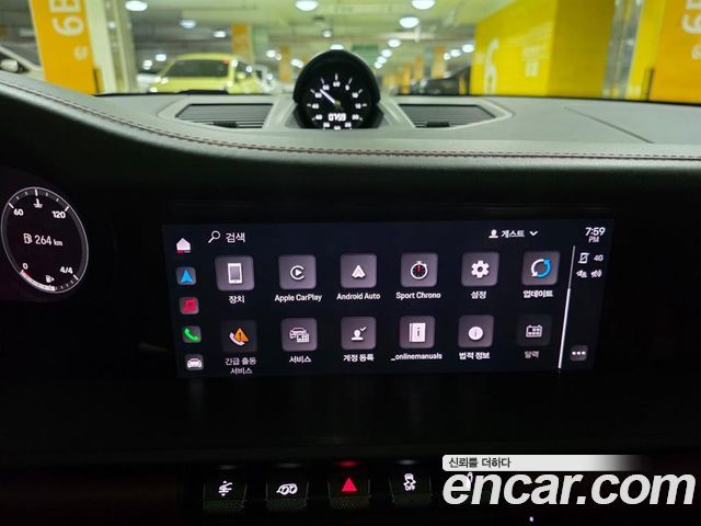 Porsche 911 2023 — photo 11