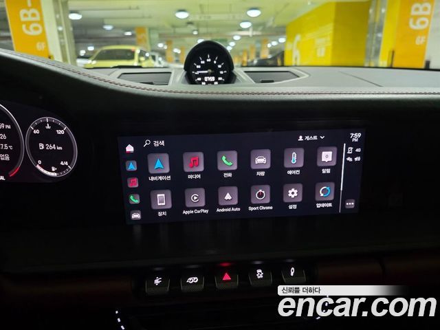Porsche 911 2023 — photo 12