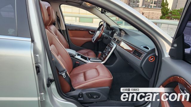 Volvo S80 2012 — photo 11