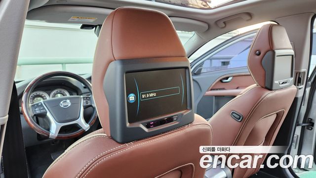 Volvo S80 2012 — photo 17