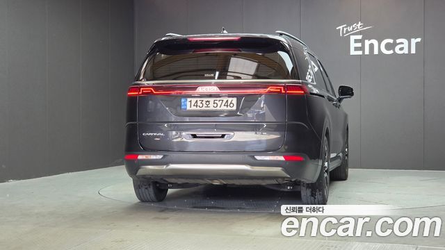 Kia Canival 2022 — photo 4