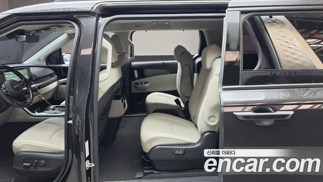 Kia Canival 2022 — photo 18