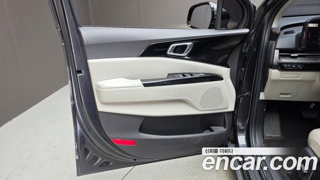 Kia Canival 2022 — photo 14