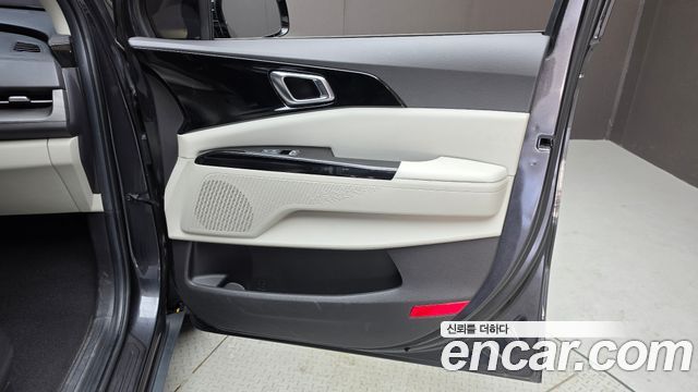 Kia Canival 2022 — photo 15