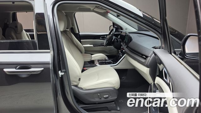 Kia Canival 2022 — photo 16