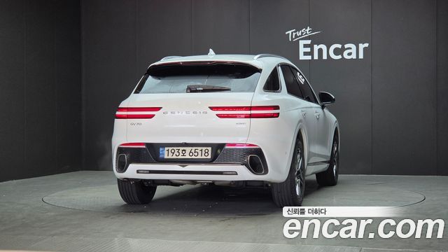 Genesis GV70 2023 — photo 4