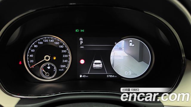 Genesis GV70 2023 — photo 11