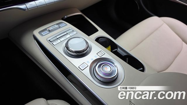 Genesis GV70 2023 — photo 12