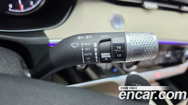 Genesis GV70 2023 — photo 28