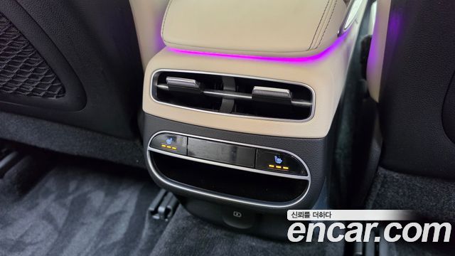 Genesis GV70 2023 — photo 30