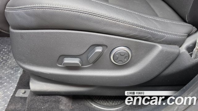 Genesis GV70 2024 — photo 26