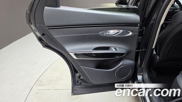 Genesis GV70 2024 — photo 15