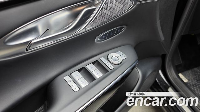 Genesis GV70 2024 — photo 27