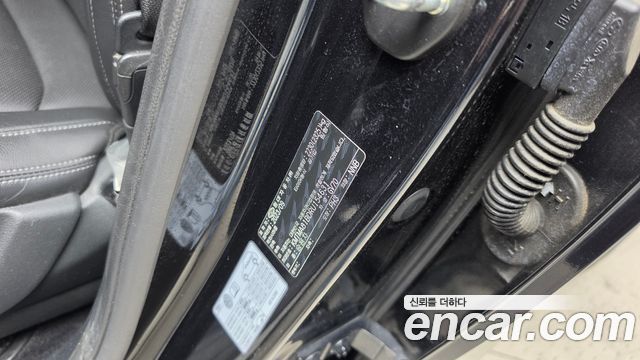 Genesis GV70 2024 — photo 28