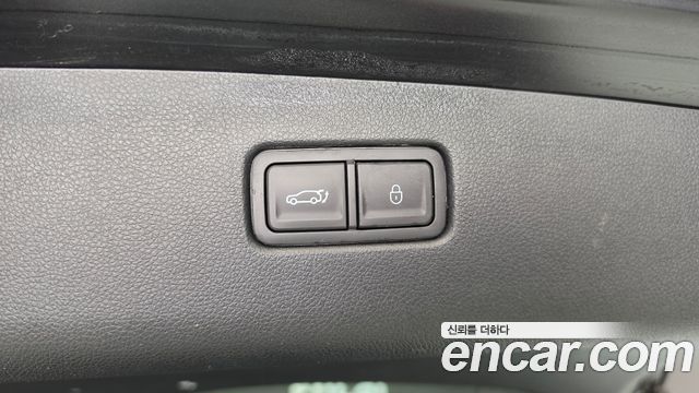 Genesis GV70 2024 — photo 32