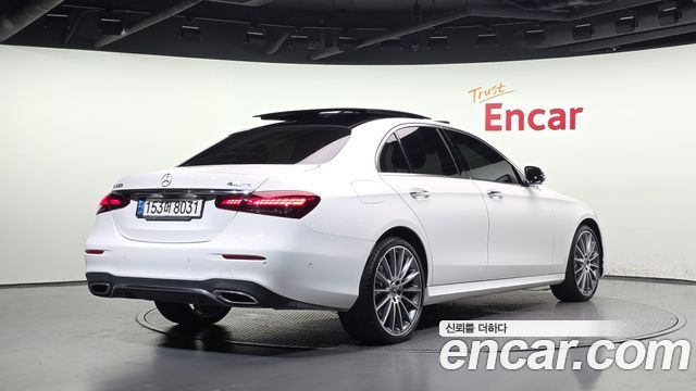 Mercedes-Benz E-Class 2021 — photo 2