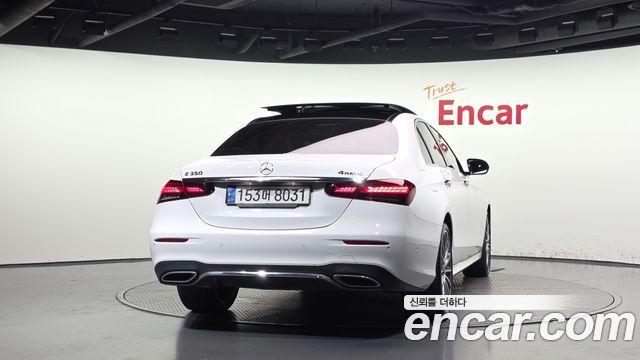 Mercedes-Benz E-Class 2021 — photo 4