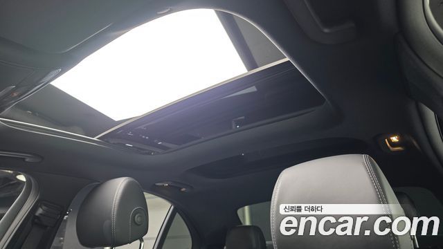 Mercedes-Benz E-Class 2021 — photo 19