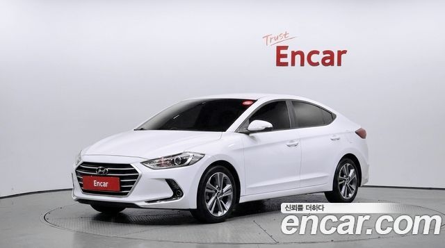 Hyundai AVANTE 2017 — photo 1