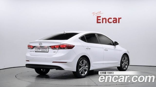 Hyundai AVANTE 2017 — photo 2