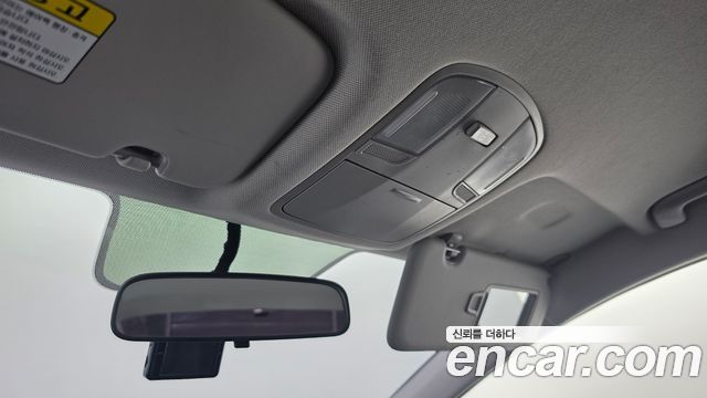 Hyundai AVANTE 2017 — photo 16