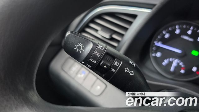 Hyundai AVANTE 2017 — photo 20