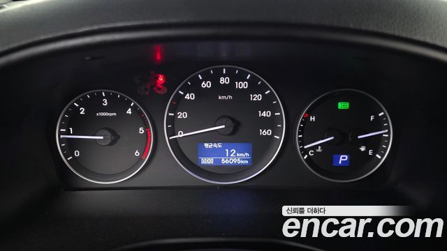 Hyundai Starex 2020 — photo 11