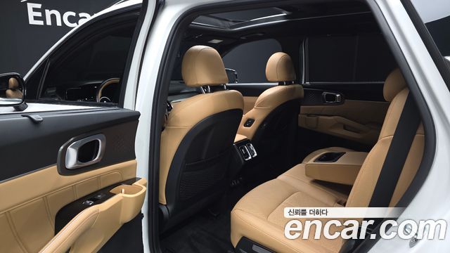 Kia Sorento 2023 — photo 16