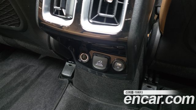 Kia Sorento 2023 — photo 32