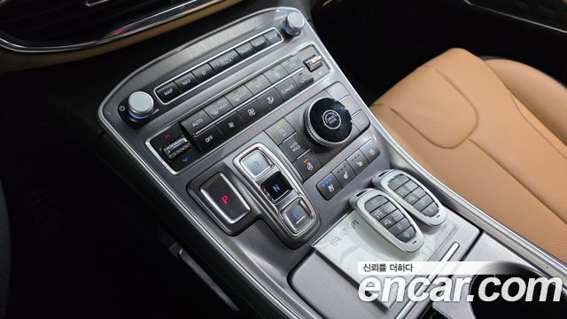 Hyundai Santafe 2023 — photo 12