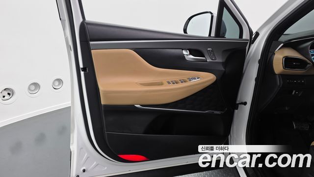 Hyundai Santafe 2023 — photo 14