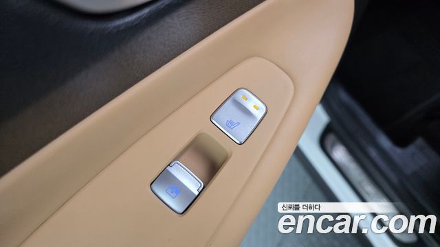 Hyundai Santafe 2023 — photo 27