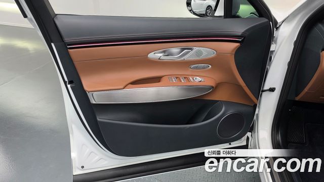 Genesis GV70 2025 — photo 14